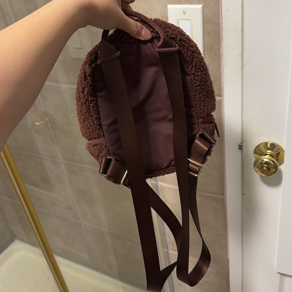 Lululemon teddy mini fleece backpack - Picture 2 of 3